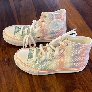 Converse hi-tops size 3 brand new with box